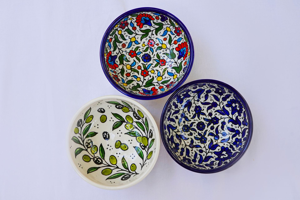 small deep round bowl togehtr.webp